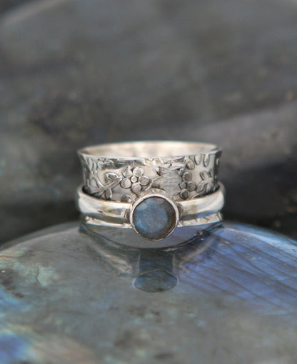 Spinning Floral Labradorite Ring